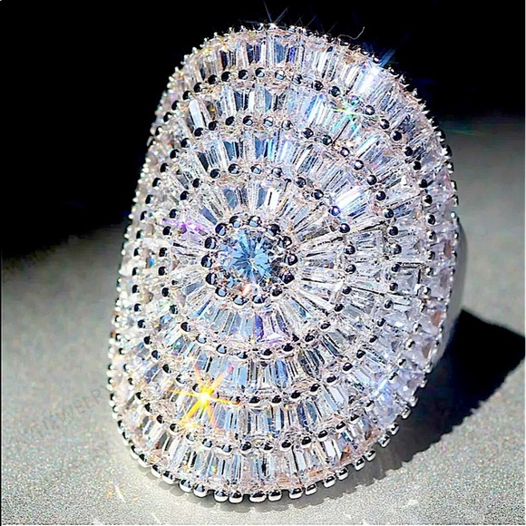 Sterling Silver Baguette Zircon Ring - Picture 8 of 17